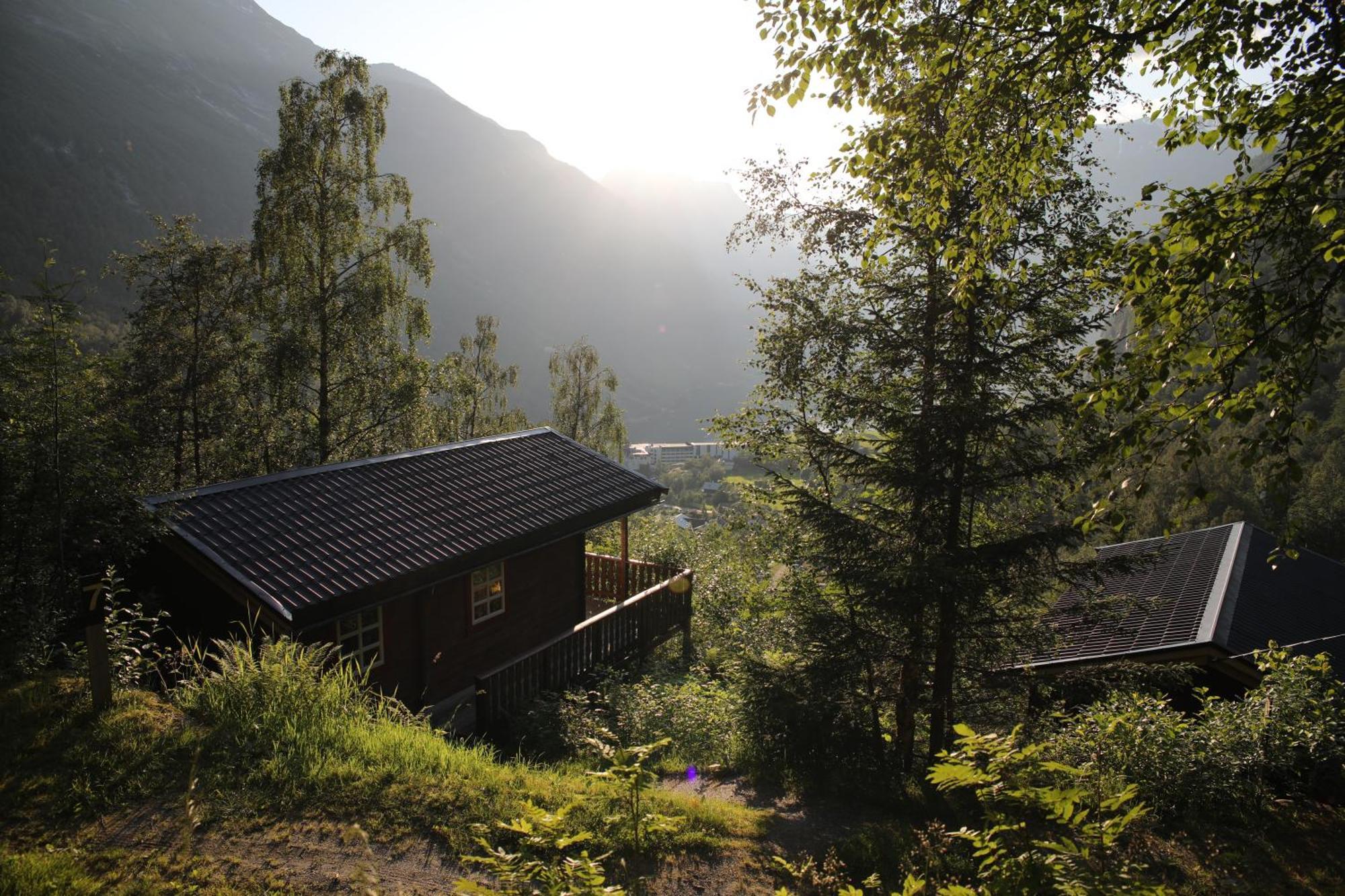 Fossen Accommodation Geiranger Exterior foto