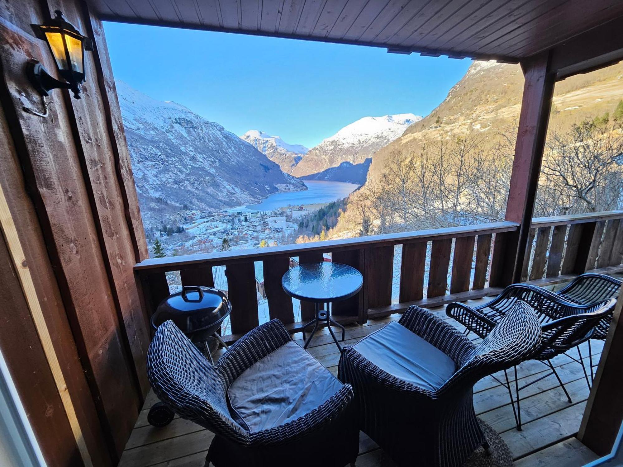 Fossen Accommodation Geiranger Exterior foto
